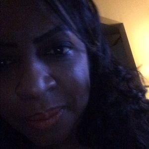 Meet your Posher, Zelphia